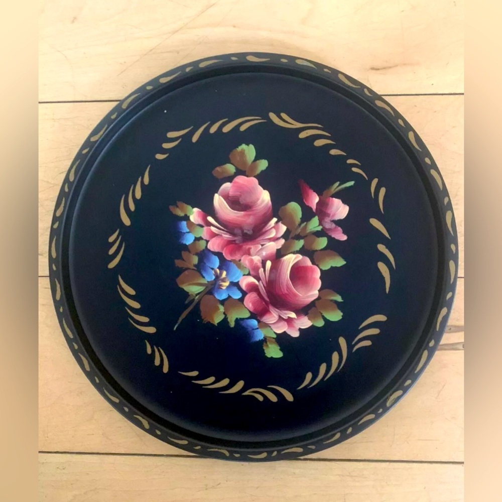 Vintage ‘E. T. Nash Co’ Serving Tray, 11” round, Hand-painted